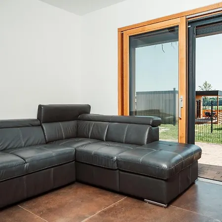 シャレー Wine Paradise Glavinic *